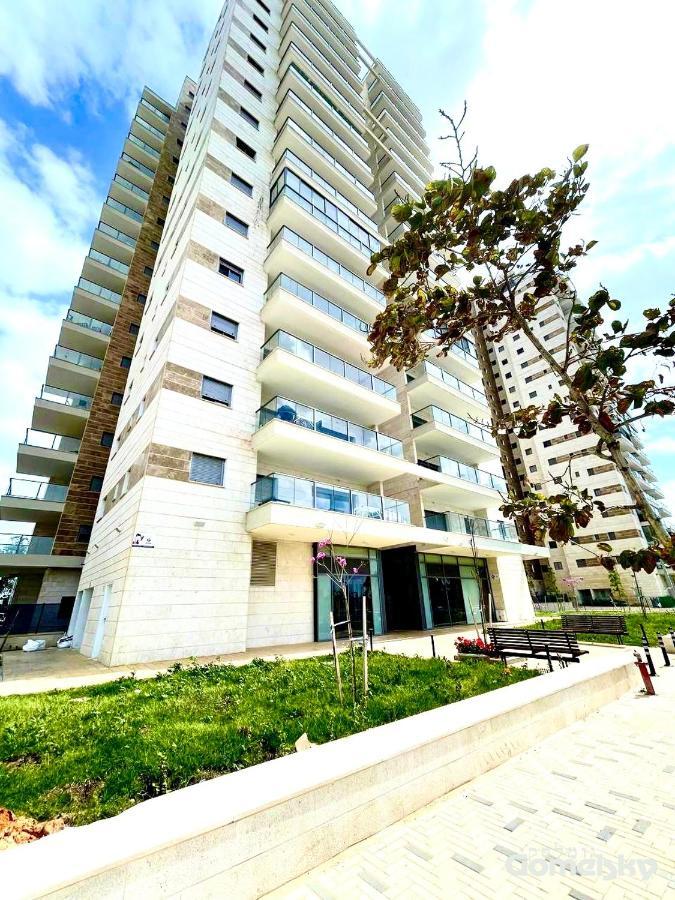 • Spacious Apartment In Trendy Akko/Acre • Exterior foto